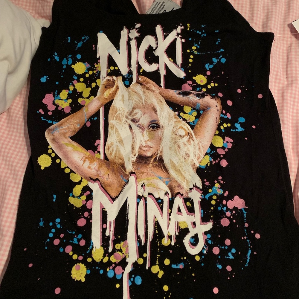 Nicki Minaj Tank top w/ black shorts